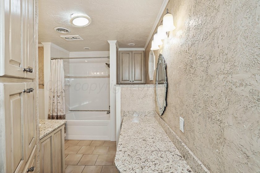Welcome to a masterclass in craftsmanship at 19 Southridge Drive - photo 38