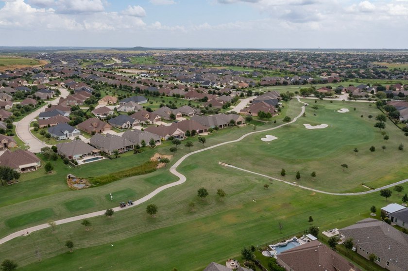 Highly sought-after Aubrey model with Casita. Recently added - photo 40