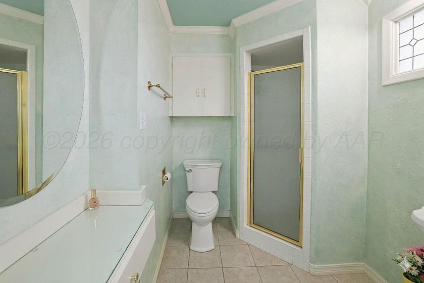 Welcome to a masterclass in craftsmanship at 19 Southridge Drive - photo 45