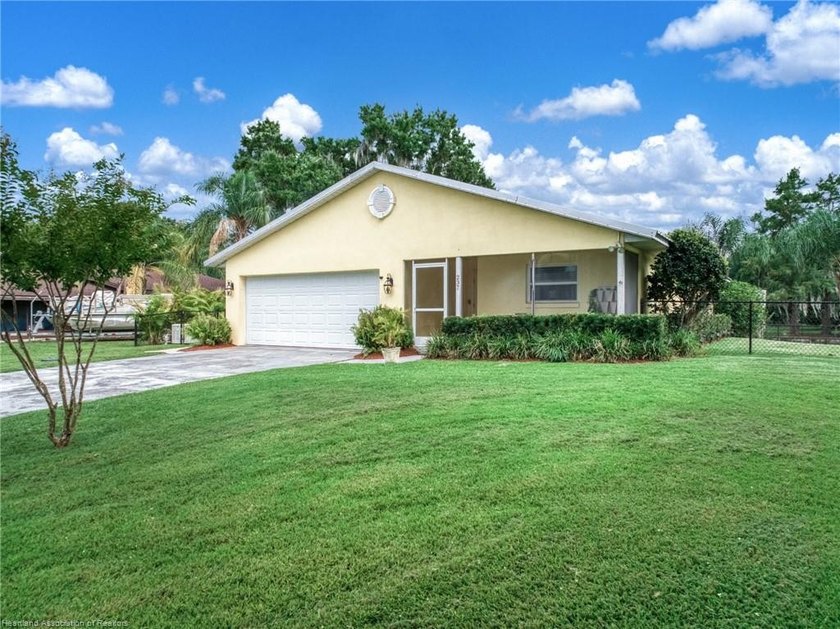 Rare Waterfront Opportunity Tastefully updated canal-front - photo 2