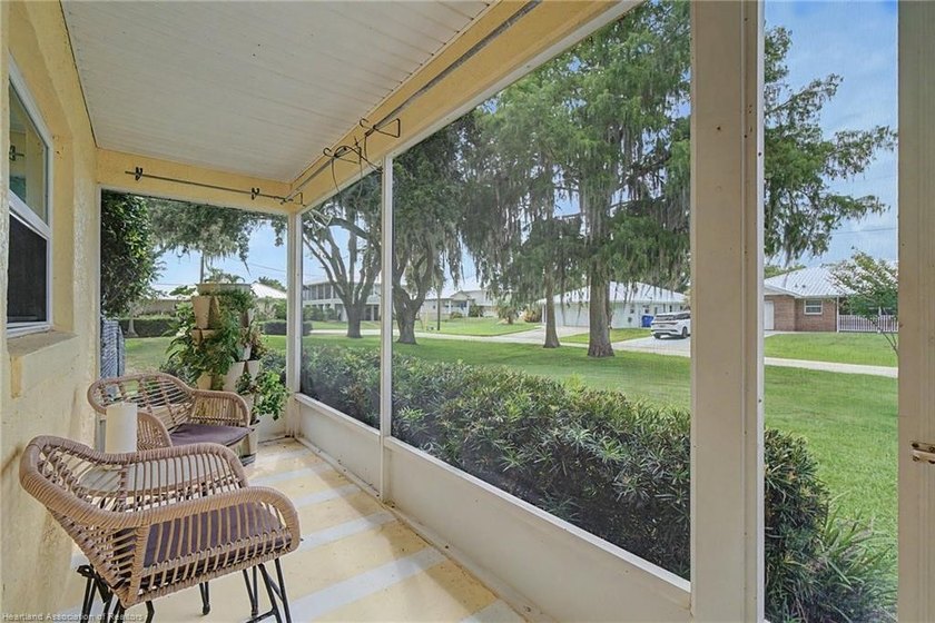 Rare Waterfront Opportunity Tastefully updated canal-front - photo 7