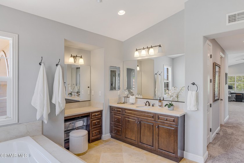 Welcome to one of the most desirable homes in Moorpark Country - photo 29