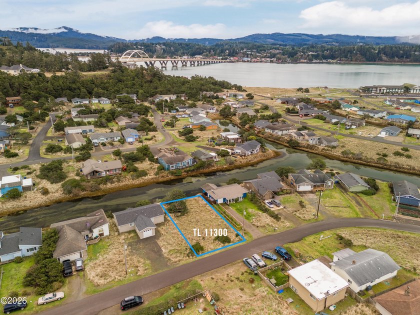 Fresh Price on a Great flat CANAL FRONT lot in the beautiful - photo 2