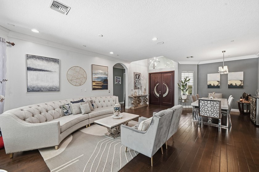 Welcome to your private Florida oasis, single-story 4-bedroom - photo 4