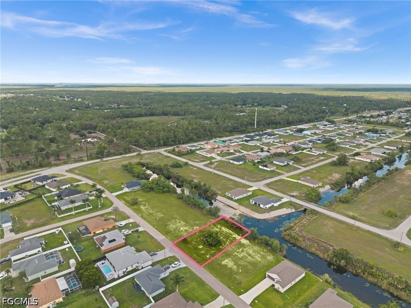 Build your dream home on this beautiful freshwater intersecting - photo 4