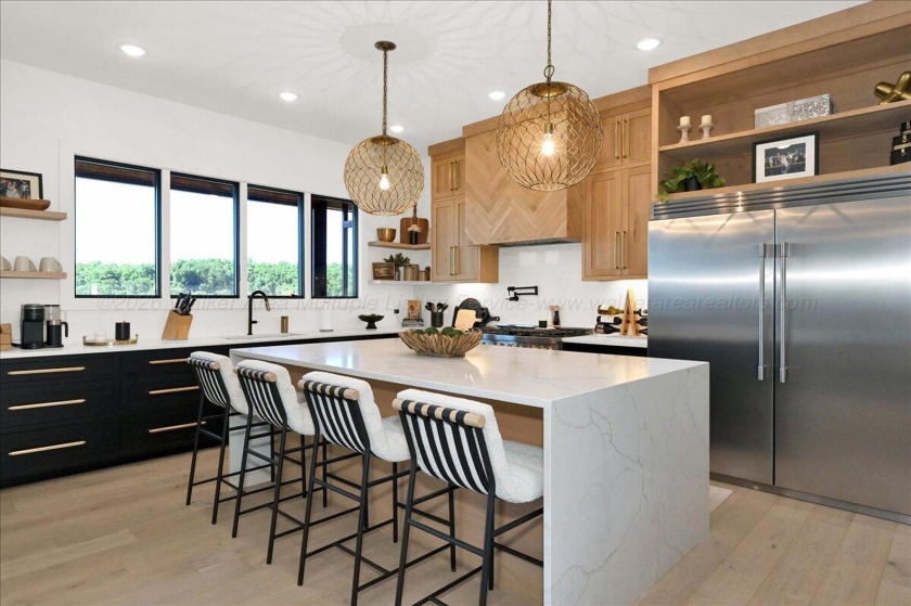 This stunning home offers expansive views of Smith Lake - photo 10