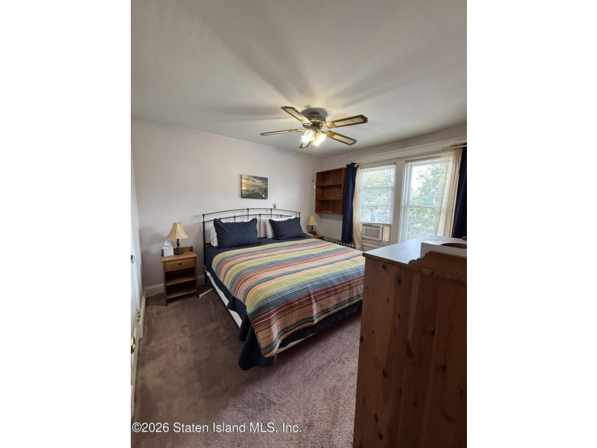 Welcome to 19 Rainbow Ave! Pride of ownership is evident in this - photo 24