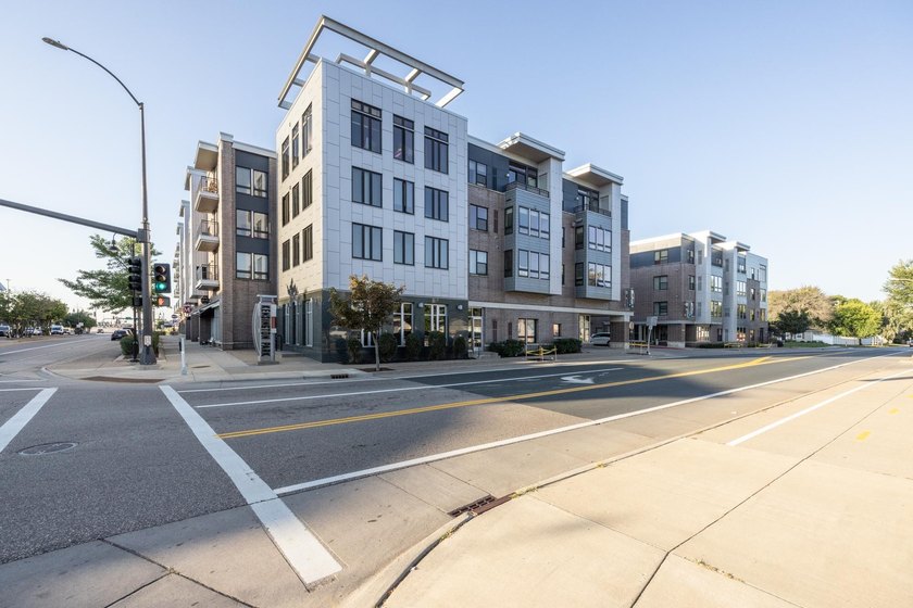 This beautiful condo is a standout with its soaring 16-foot - photo 25