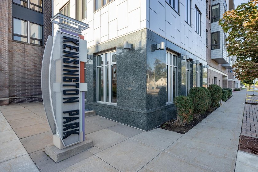 This beautiful condo is a standout with its soaring 16-foot - photo 27