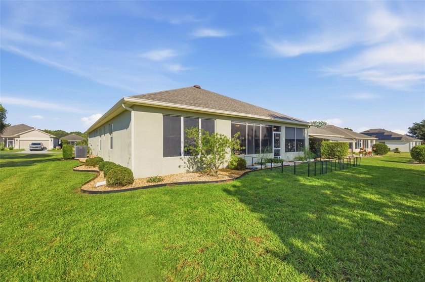 MOTIVATED SELLER -- RELOCATING. Beautifully maintained 2B/2B - photo 8