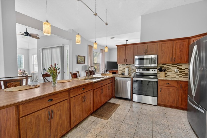 Welcome to an exceptional golf-front retreat in the heart of - photo 4