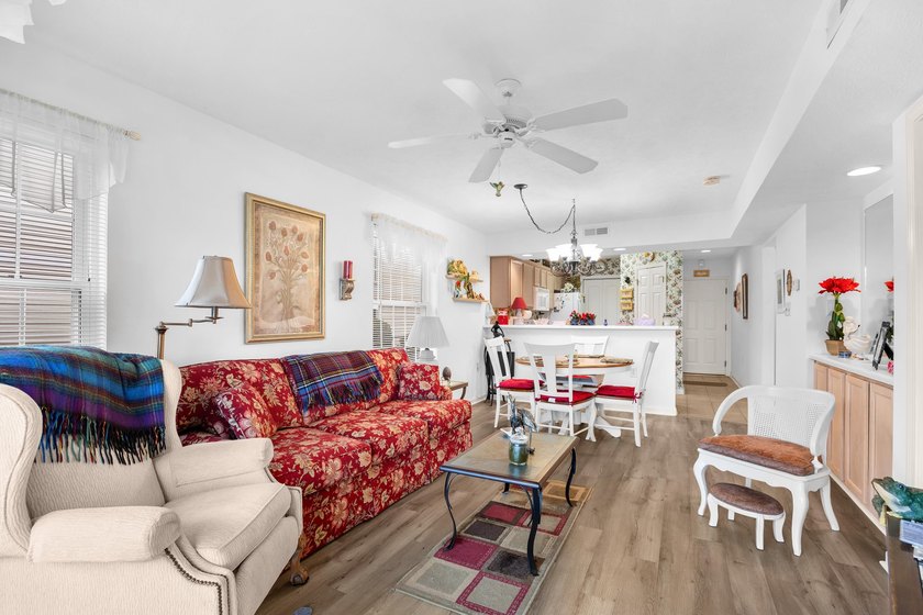 Beautifully furnished ground-floor end unit, perfect as a second - photo 16