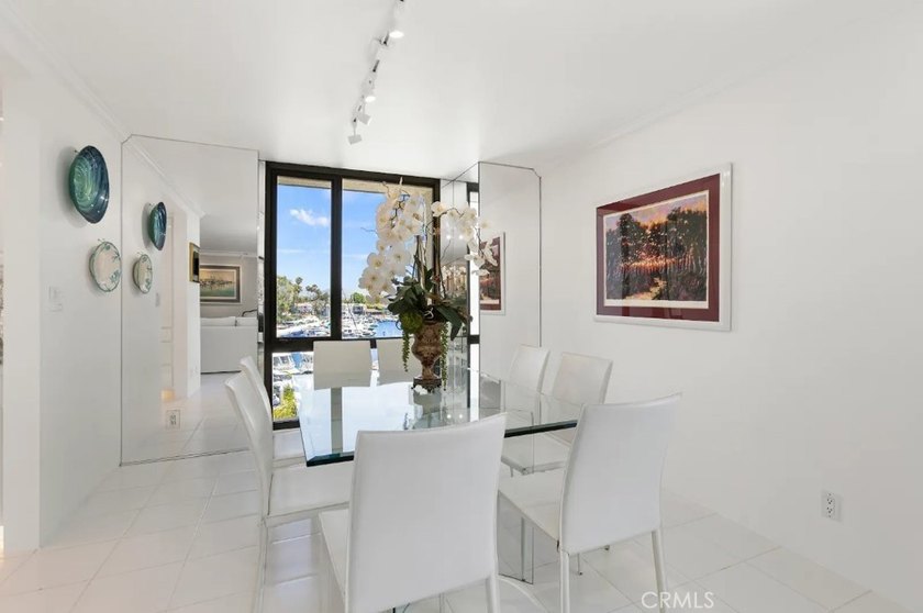 Enjoy staying in Newport's most premier luxury high-rise! - photo 7