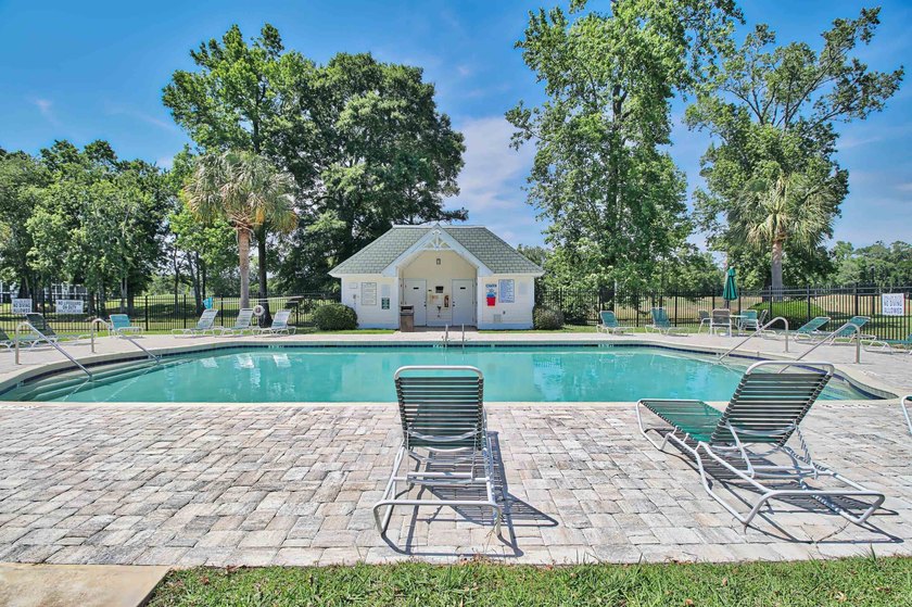 Beautifully furnished ground-floor end unit, perfect as a second - photo 39