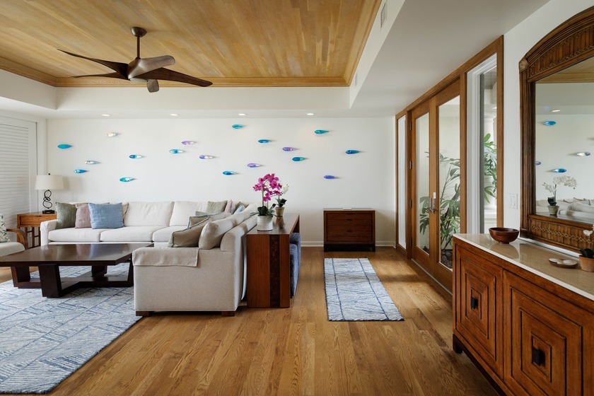 An oasis of privacy, peace, and serenity in the heart of a - photo 3