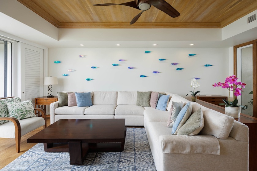 An oasis of privacy, peace, and serenity in the heart of a - photo 4