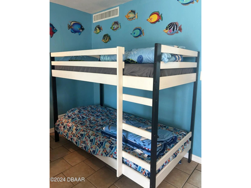 Beachfront Condotel with no rental restrictions. Animal friendly - photo 6