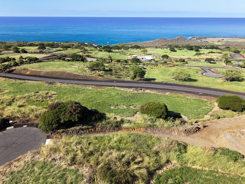 Hokuli'a Phase I, lot 261 is a 1.19-acre homesite with panoramic - photo 4