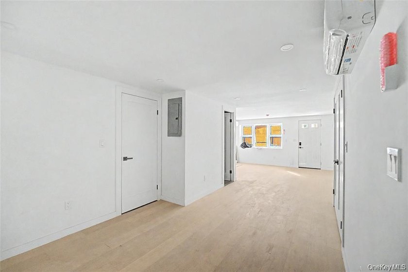 Forest Hills prime location! Fully renovated, Move-in Ready - photo 12