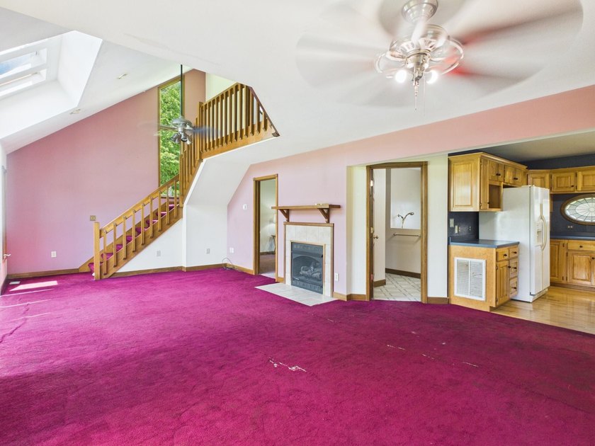 Unlock the potential of this charming lakefront fixer-upper on - photo 21