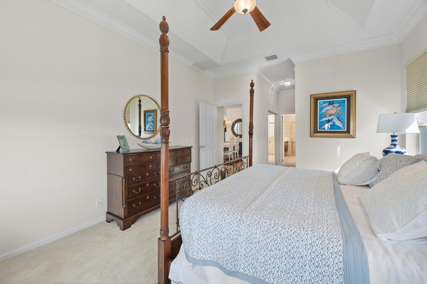 Welcome to this single-story waterfront residence in the - photo 22