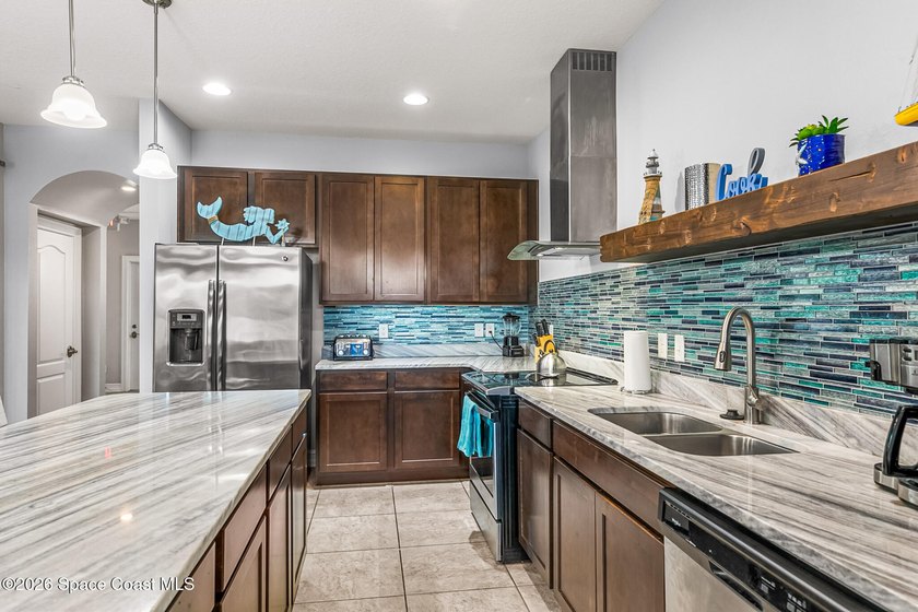 This is TURN KEY Florida living at it's finest in this end unit - photo 23