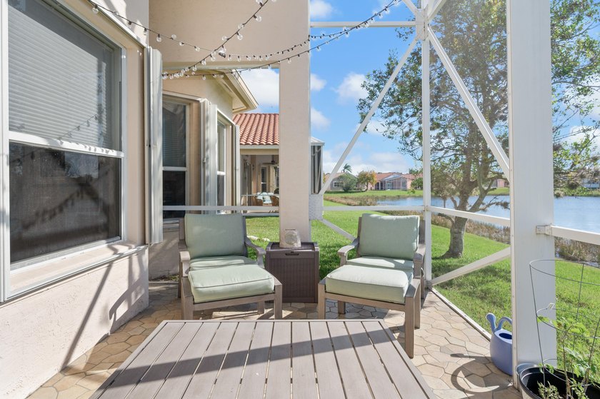 Welcome to this single-story waterfront residence in the - photo 34