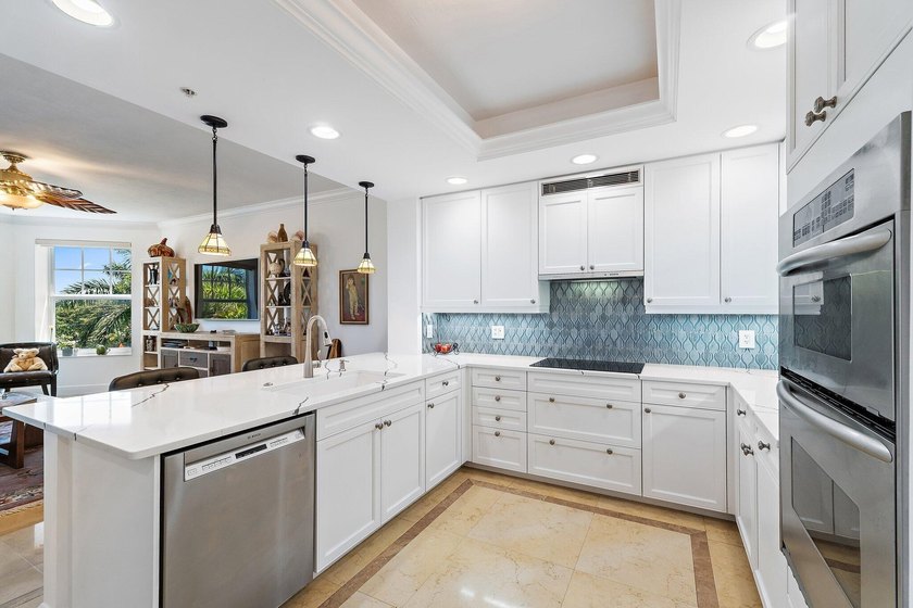 Experience luxury waterfront living at Jupiter Yacht Club, one - photo 6