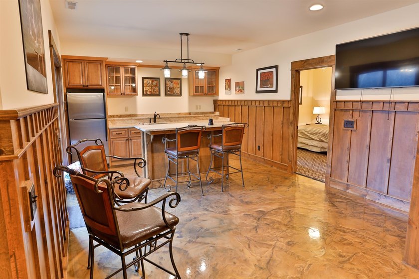 Welcome to 124 Blackhawk Trace a custom-built contractor owned - photo 18