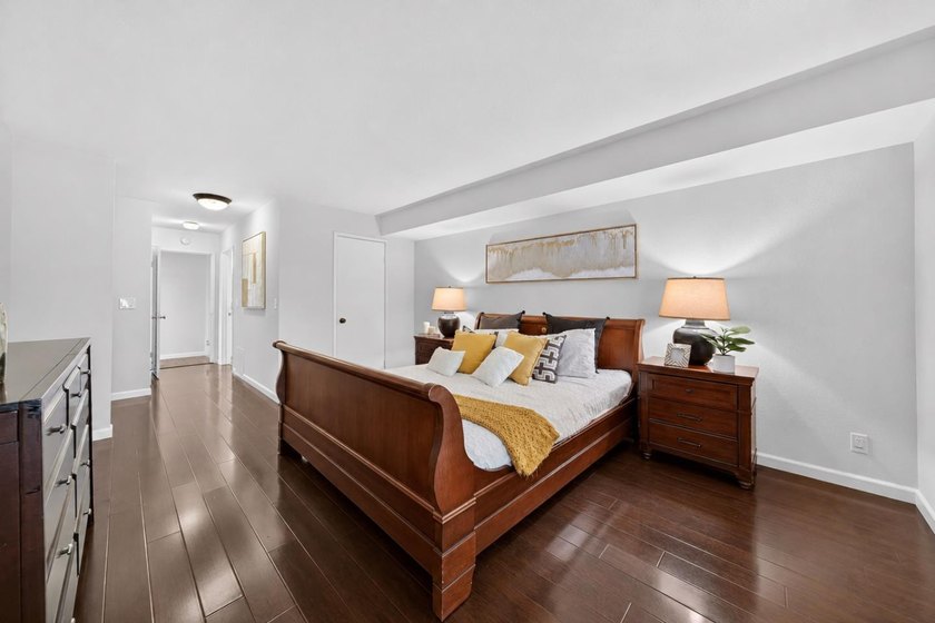 Welcome to 5001 Cribari Vale, a desirable single-level residence - photo 21