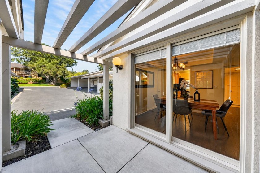 Welcome to 5001 Cribari Vale, a desirable single-level residence - photo 32
