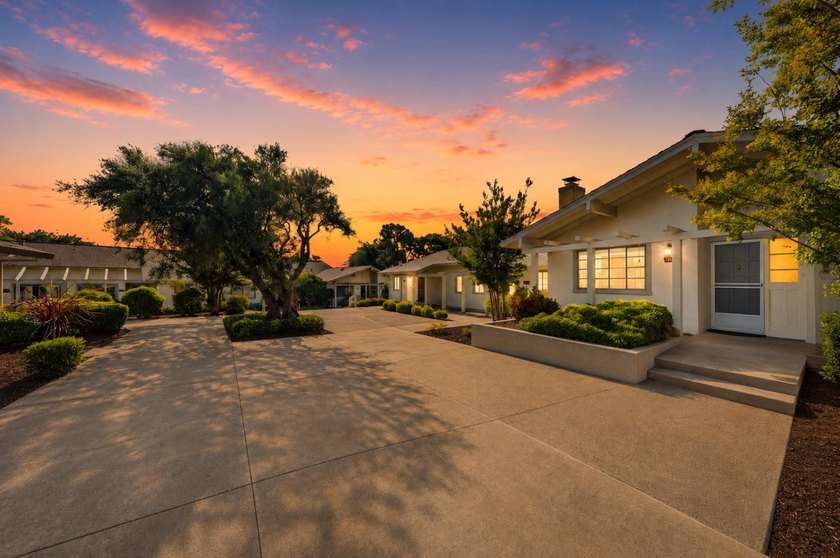Welcome to 5001 Cribari Vale, a desirable single-level residence - photo 33