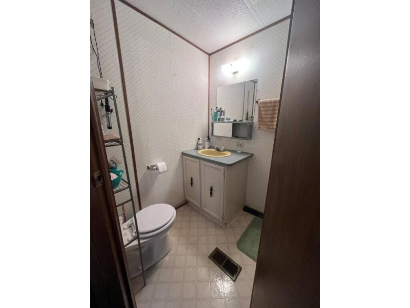 Affordable and move-in ready, this well-maintained 2-bedroom, 1 - photo 7
