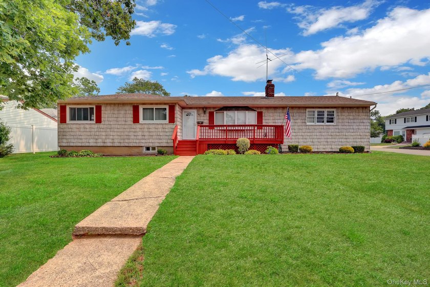 3 Bedroom Ranch In Desirable North Babylon Area! Offering: - photo 3