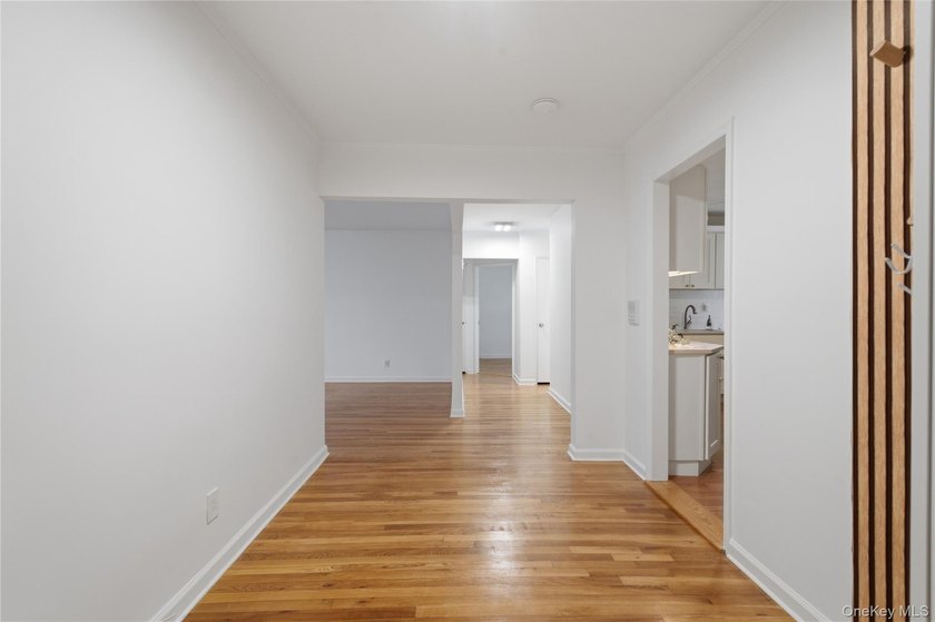 This Newly renovated 2 bedroom, 1 bathroom Co-op Garden - photo 2
