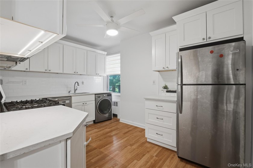 This Newly renovated 2 bedroom, 1 bathroom Co-op Garden - photo 7