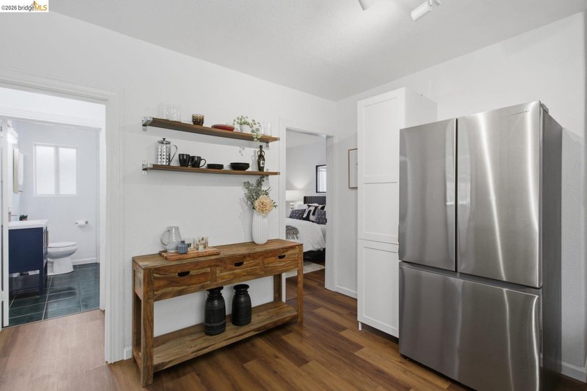 Beautifully Reimagined Sanctuary nestled in Poets Corner - photo 13
