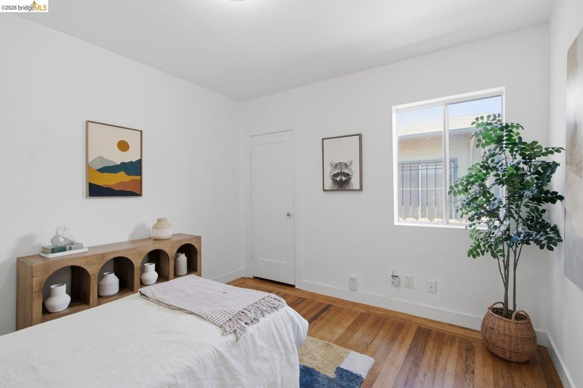 Beautifully Reimagined Sanctuary nestled in Poets Corner - photo 20