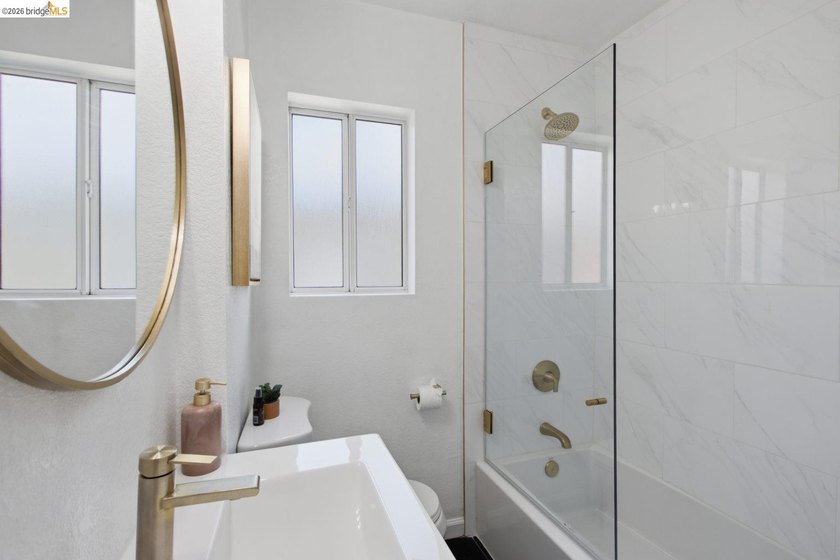 Beautifully Reimagined Sanctuary nestled in Poets Corner - photo 23