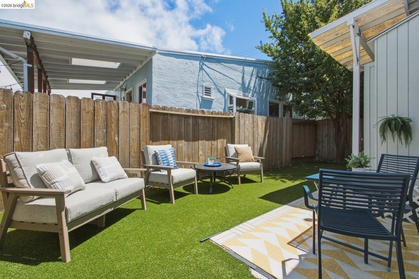 Beautifully Reimagined Sanctuary nestled in Poets Corner - photo 29