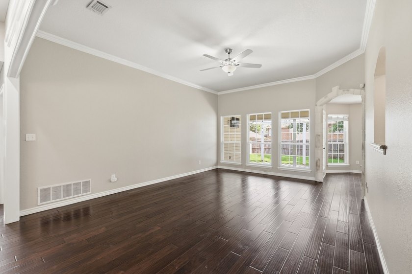 This one is for all you single-story lovers! Some homes just - photo 11