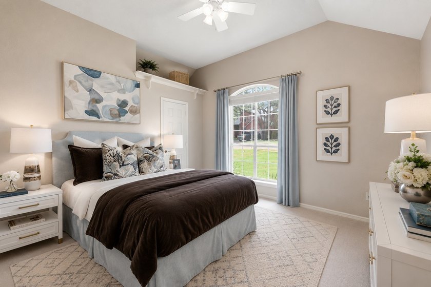 This one is for all you single-story lovers! Some homes just - photo 26