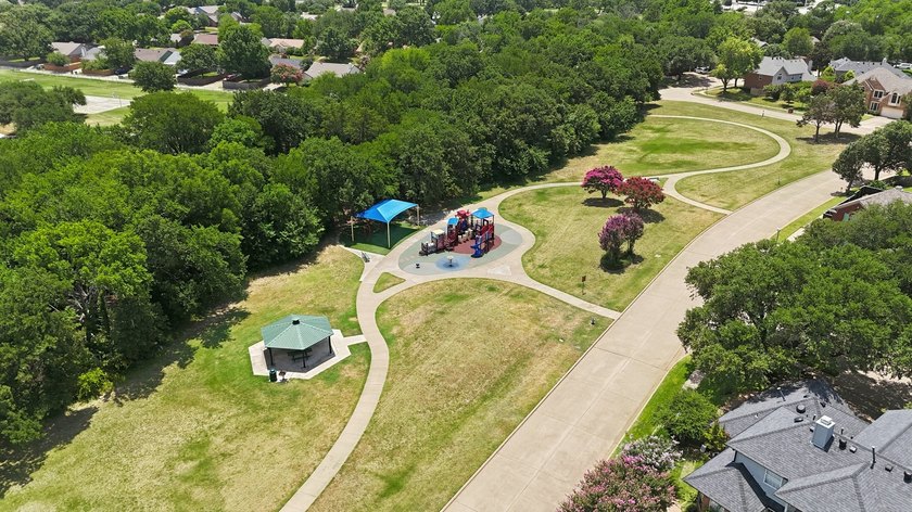 This one is for all you single-story lovers! Some homes just - photo 33