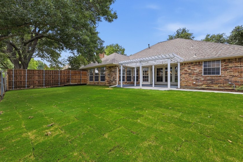 This one is for all you single-story lovers! Some homes just - photo 34