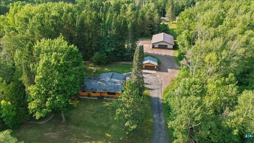 What an incredible opportunity to own this well-maintained - photo 2
