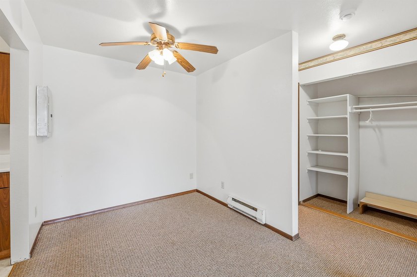 Exceptional investment opportunity! This 16-unit apartment - photo 7