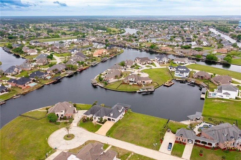 Vacant Lot on navigable water, only minutes to the Lake. Located - photo 8
