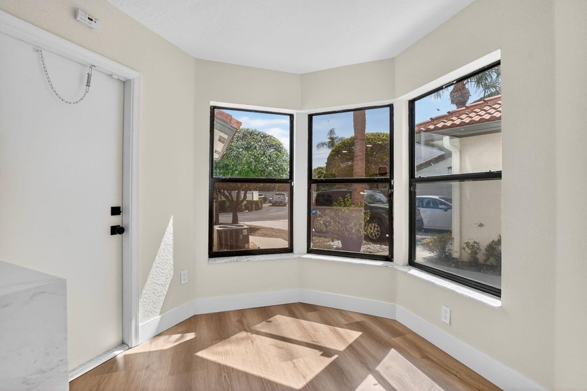 Welcome to 6647 Boca Hermosa Lane! Just renovated and move-in - photo 9