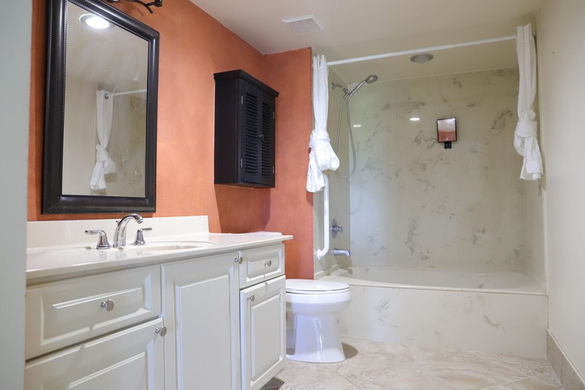 2/2 condo at east of Boca raton. 4th floor, elevators, just - photo 10