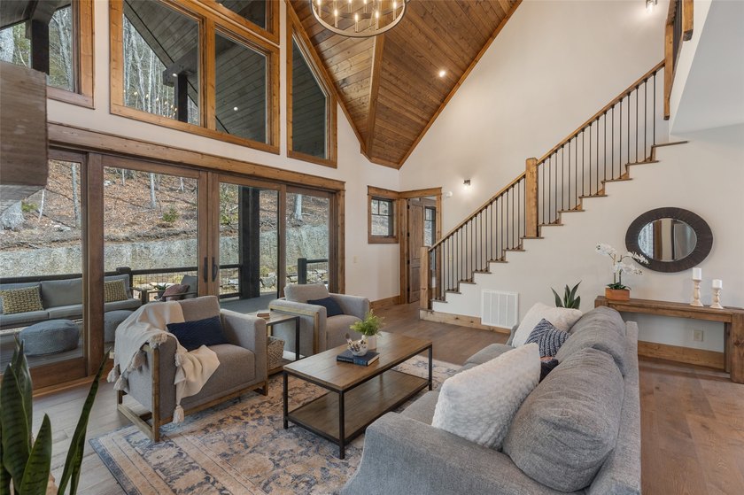 Located in the private and prestigious, 2,000 acre Chinquapin - photo 23